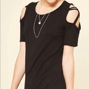 Cold shoulder crisscross top
